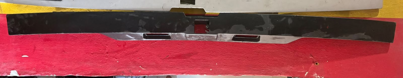 Renault 5 / Super 5 Arka Panel / Bagaj Çıtası – Beyaz / Siyah – KONTROL GEREKLİ - Görsel 2
